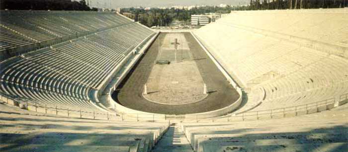 Το Παναθηναϊκό Στάδιο (Καλλιμάρμαρο), που φιλοξένησε τους πρώτους Ολυμπιακούς Αγώνες (1896)